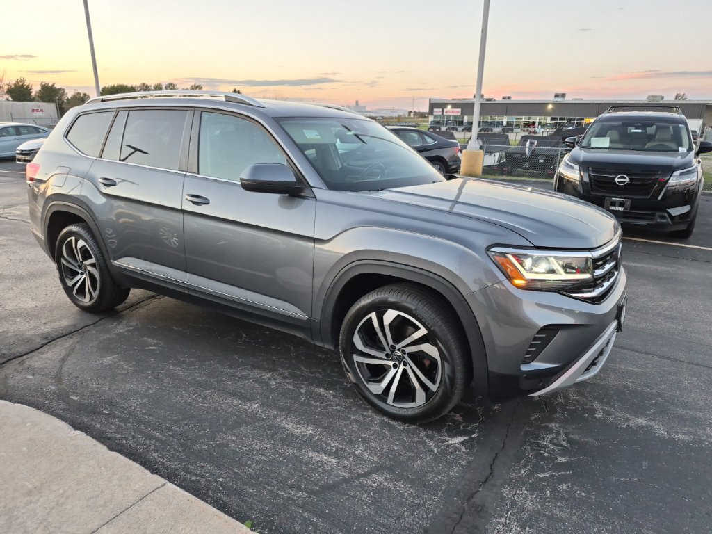 Used 2023 Volkswagen Atlas SEL AWD/4WD image 1