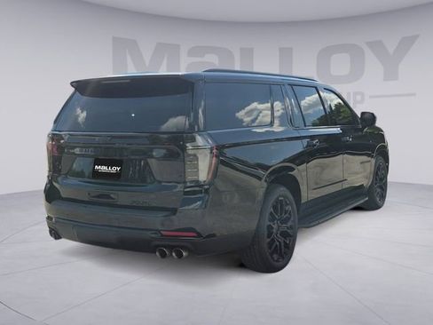 Certified 2025 Chevrolet Suburban RST w/ Advanced Technology Package AWD/4WD image 5