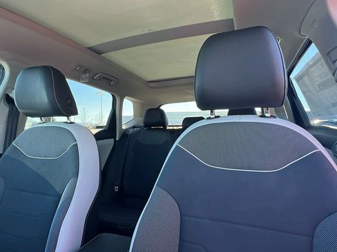 New 2026 Volkswagen Taos SE AWD/4WD image 11