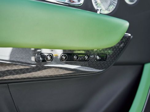 Used 2023 Rolls-Royce Cullinan Black Badge w/ Driver's Package image 39