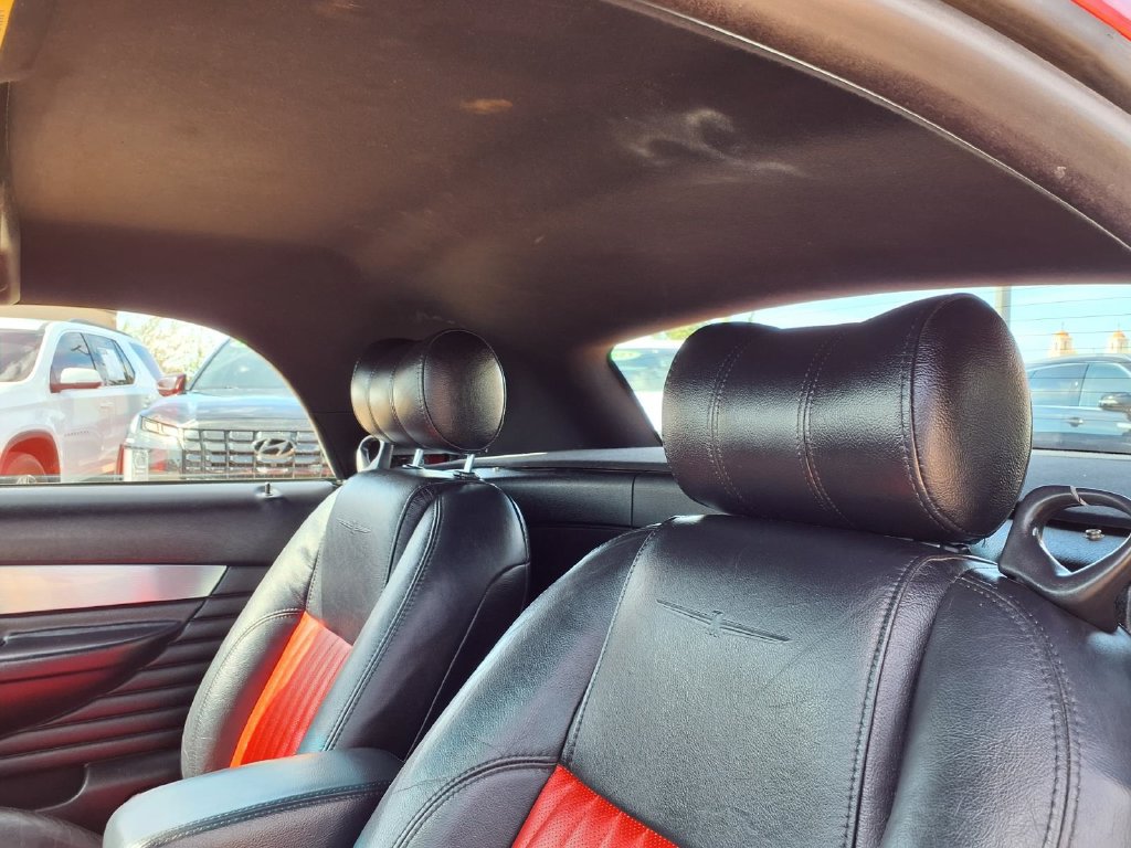 Used 2004 Ford Thunderbird RWD image 12