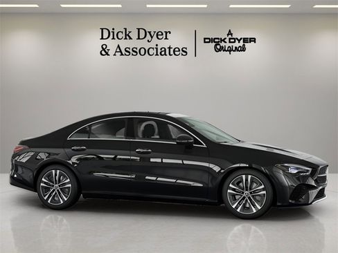 Used 2025 Mercedes-Benz CLA 250 image 3