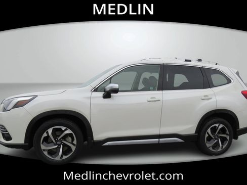Used 2022 Subaru Forester Touring w/ Popular Package #2 image 5
