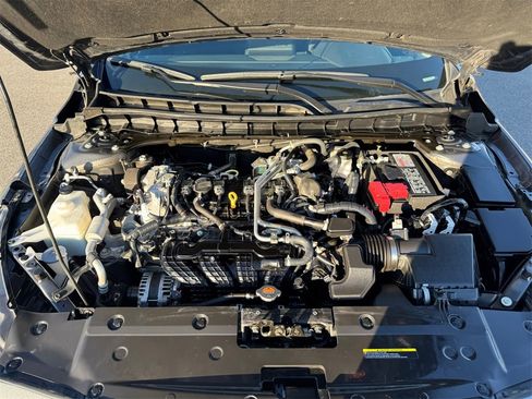 Used 2024 Nissan Altima 2.5 SV image 19
