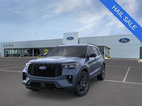 New 2026 Ford Explorer ST-Line w/ ST-Line Street Pack AWD/4WD image 2