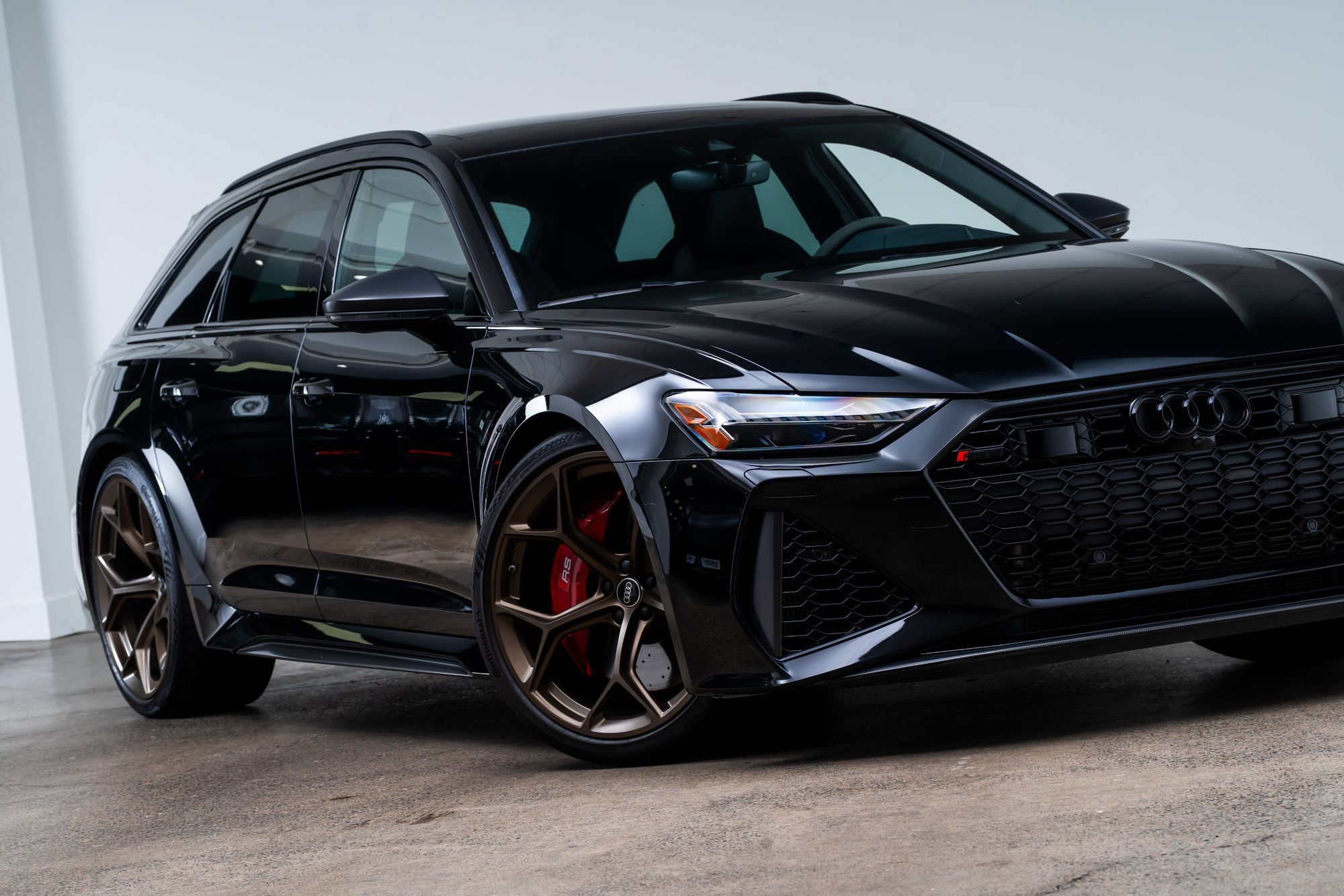 Used 2024 Audi RS 6 performance AWD/4WD image 2