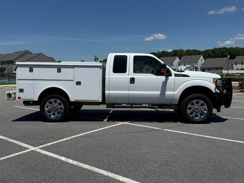 Used 2016 Ford F350 XL AWD/4WD image 4