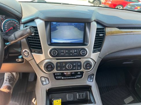 Used 2017 GMC Yukon Denali w/ Open Road Package AWD/4WD image 14