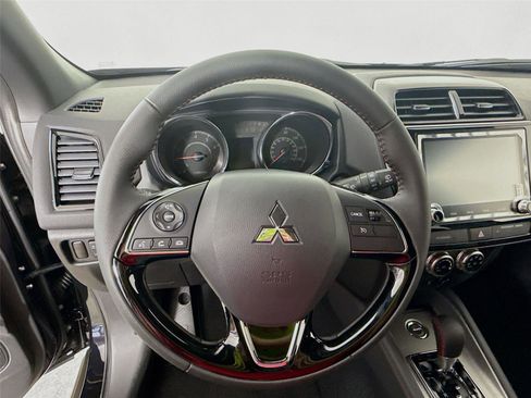 Used 2025 Mitsubishi Outlander Sport Trail Edition image 11