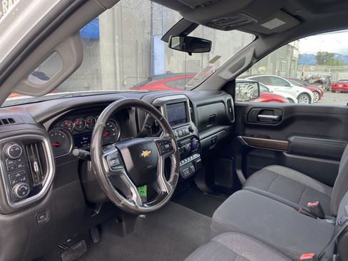 Used 2021 Chevrolet Silverado 1500 LT w/ Fleet Comfort Package image 16