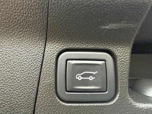 Used 2023 GMC Acadia SLT w/ Elevation Edition AWD/4WD image 40