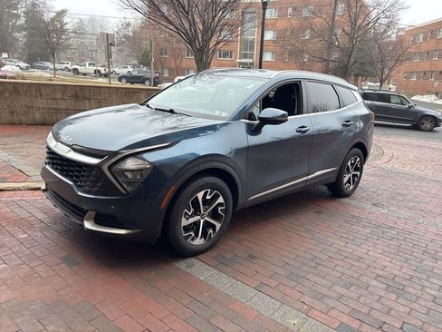 Certified 2023 Kia Sportage EX image 7