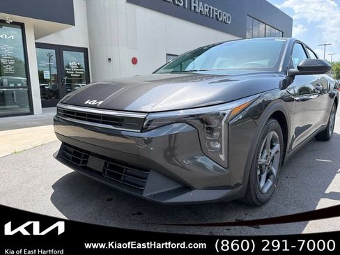 New 2026 Kia K4 FWD image 3