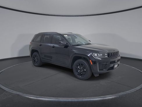 New 2026 Jeep Grand Cherokee Altitude AWD/4WD image 3