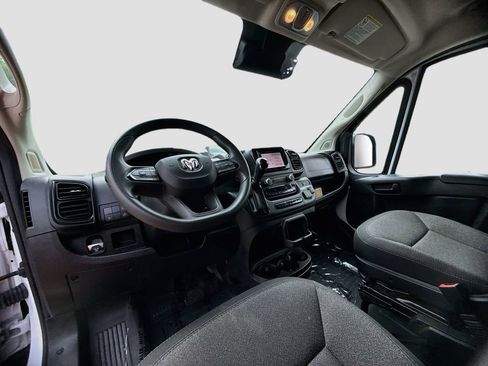 Used 2024 RAM ProMaster 2500 w/ Convenience Group FWD image 9
