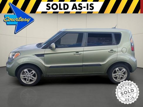 Used 2011 Kia Soul + FWD image 4