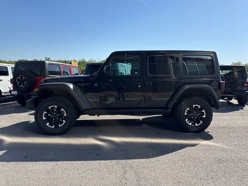 Used 2025 Jeep Wrangler Unlimited Rubicon 4xe w/ Convenience Group AWD/4WD image 6