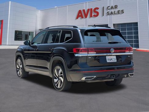 Used 2025 Volkswagen Atlas SE AWD/4WD image 9