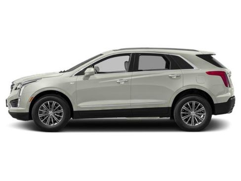 Used 2019 Cadillac XT5 FWD image 2