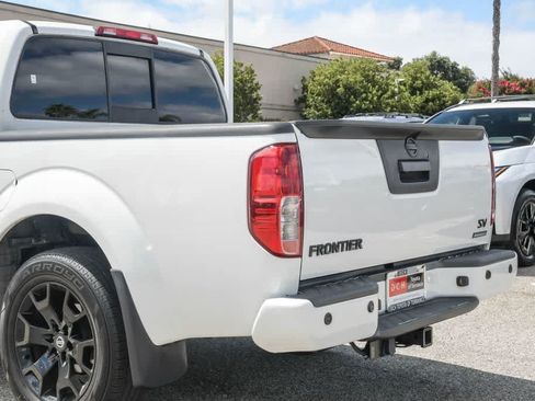 Used 2020 Nissan Frontier SV w/ Midnight Edition Floor Mats RWD image 6