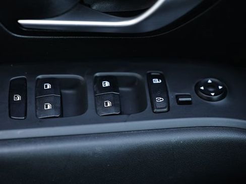 Used 2023 Hyundai Tucson SE image 16