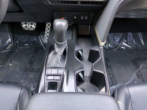 Used 2025 Toyota Camry SE FWD image 18