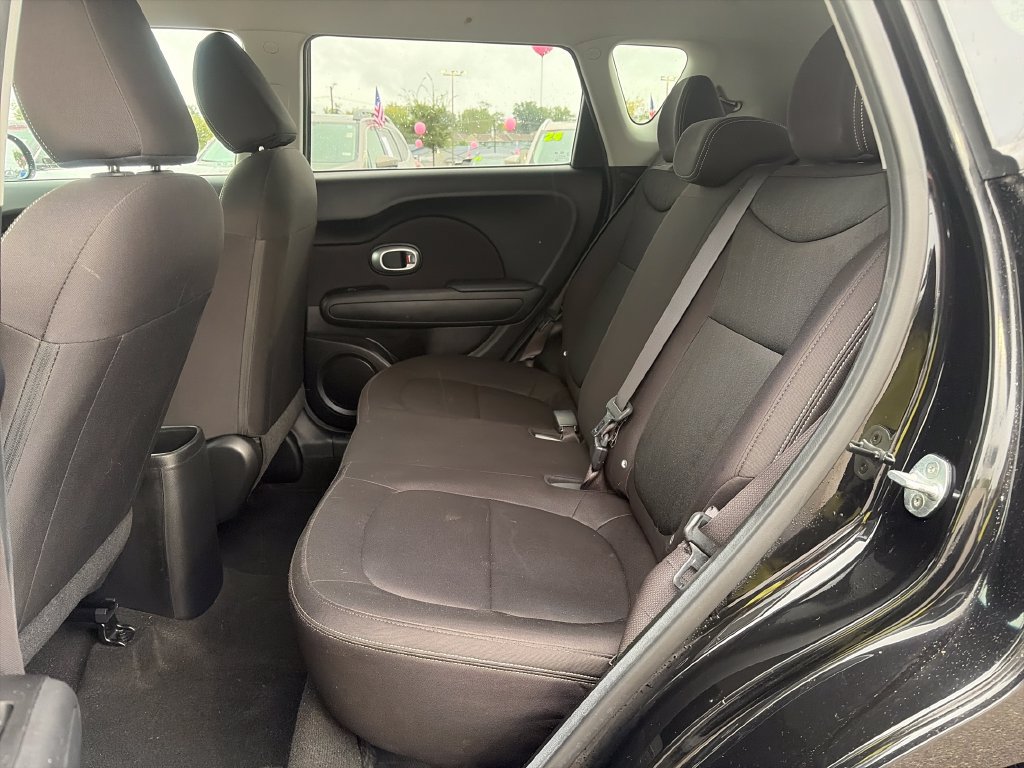 Used 2016 Kia Soul FWD image 15