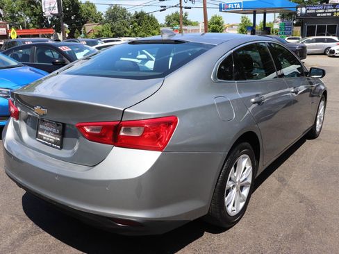 Used 2025 Chevrolet Malibu LT FWD image 5