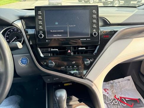 Used 2023 Toyota Camry XLE image 27