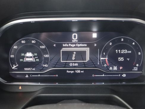 Used 2023 GMC Yukon AT4 w/ Technology Package image 30