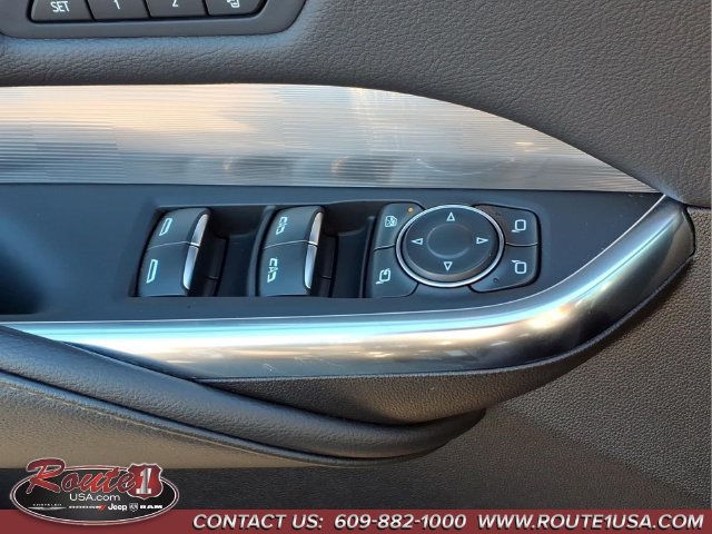Used 2025 Cadillac XT4 Premium Luxury AWD/4WD image 24