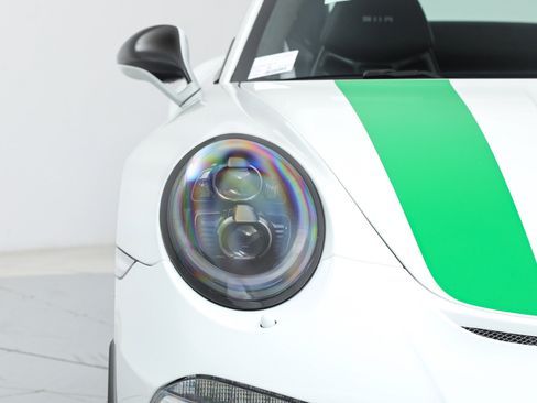 Used 2016 Porsche 911 R image 12