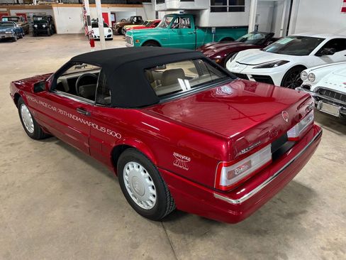 Used 1993 Cadillac Allante FWD image 27