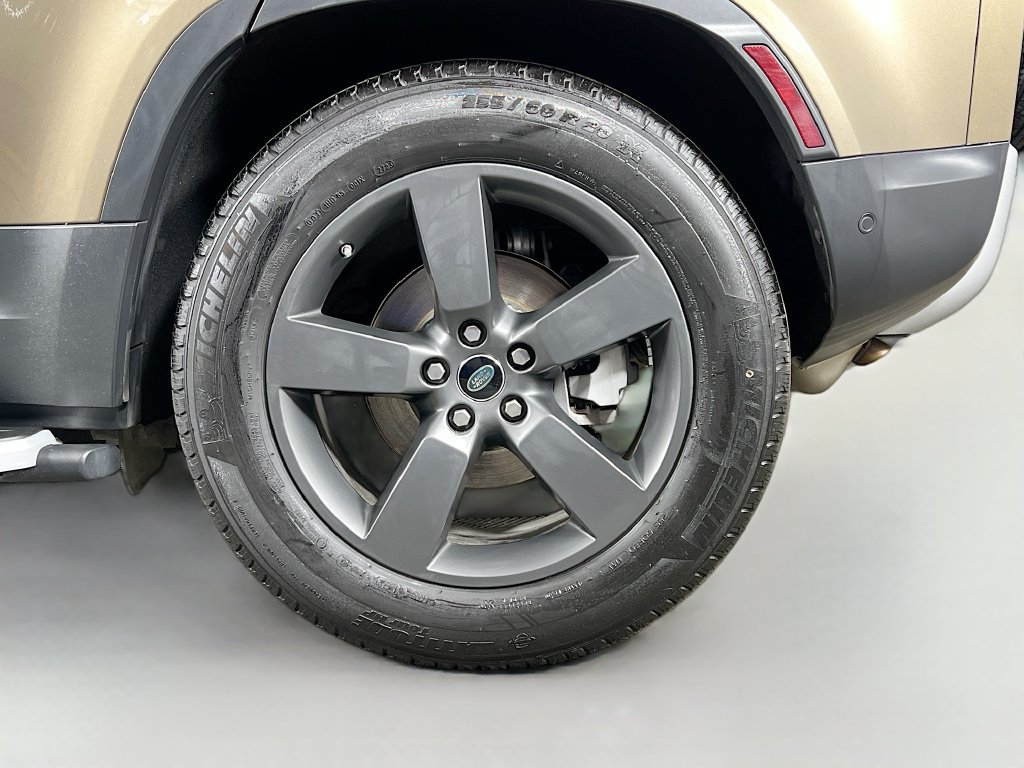 Used 2021 Land Rover Defender 110 S AWD/4WD image 31