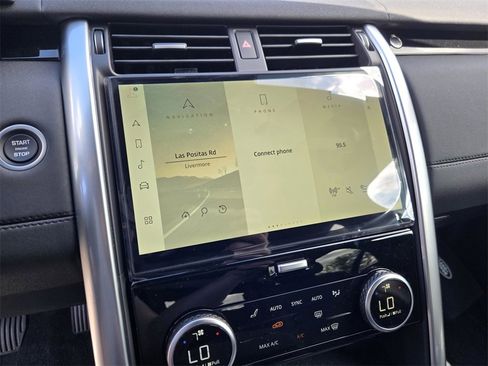 New 2025 Land Rover Discovery S image 13