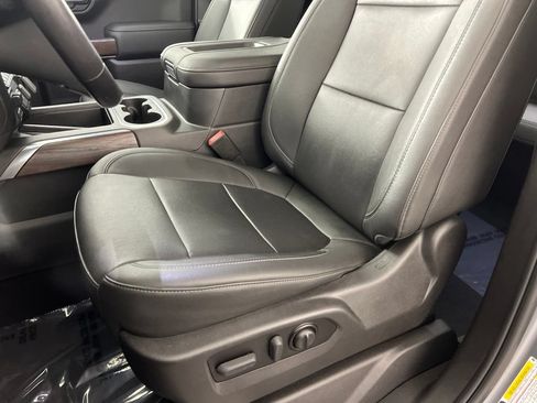 Used 2022 GMC Sierra 1500 SLT w/ SLT Premium Plus Package AWD/4WD image 25