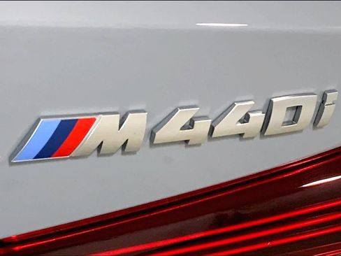 Used 2025 BMW 440i xDrive Coupe w/ Premium Package image 10