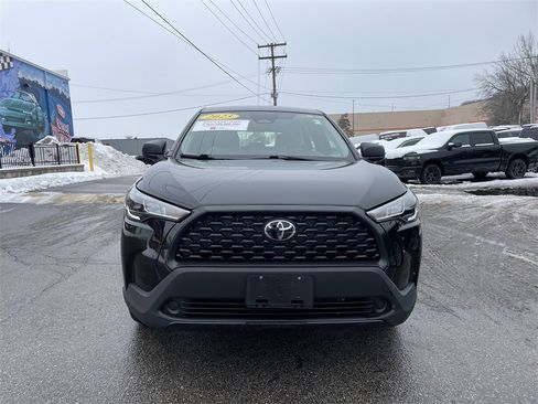 Used 2023 Toyota Corolla Cross L image 5