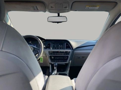 Used 2017 Hyundai Sonata SE image 24
