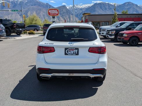 Used 2021 Mercedes-Benz GLC 300 4MATIC image 7
