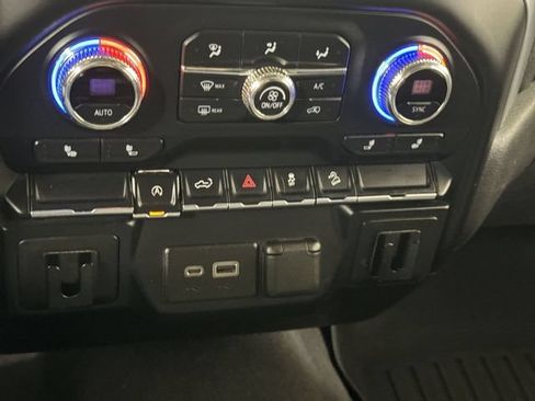 Used 2021 GMC Sierra 1500 Elevation w/ X31 Off-Road Package AWD/4WD image 17