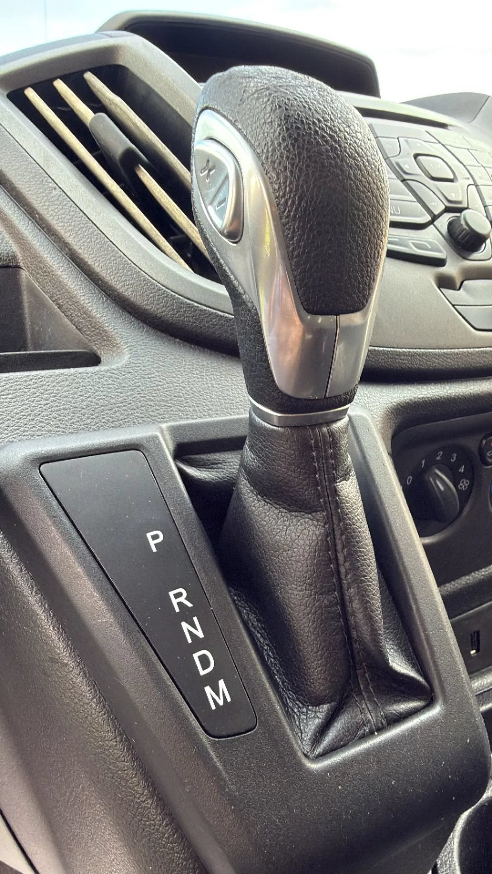 Used 2017 Ford Transit 150 XL RWD image 16