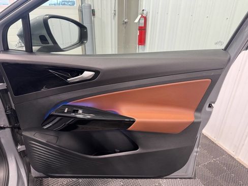 Used 2021 Volkswagen ID.4 Pro S w/ Gradient Package image 23