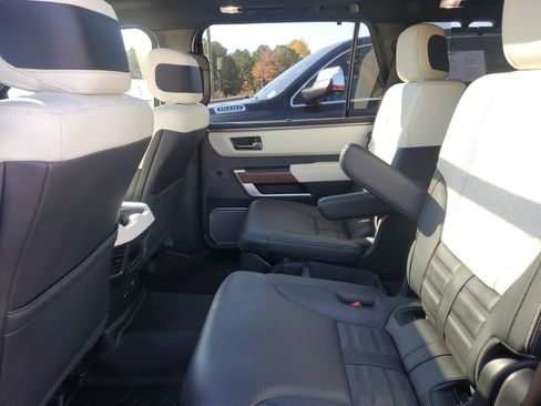 Used 2023 Toyota Sequoia Capstone image 11