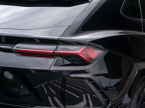Used 2020 Lamborghini Urus AWD/4WD image 15