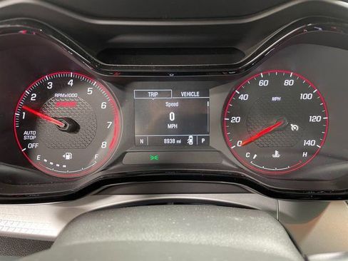 Used 2025 Chevrolet Trax RS FWD image 15