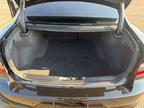 Used 2021 Dodge Charger SXT w/ Blacktop Package RWD image 15