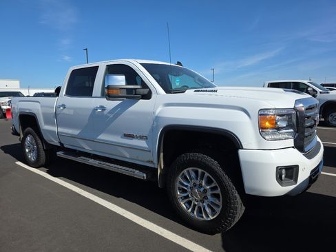 Used 2017 GMC Sierra 2500 SLT w/ All-Terrain HD Package AWD/4WD image 1