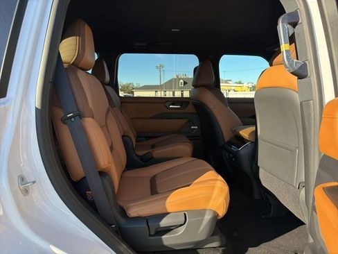 New 2026 Nissan Armada SL w/ Captain's Chari Seat Package image 14