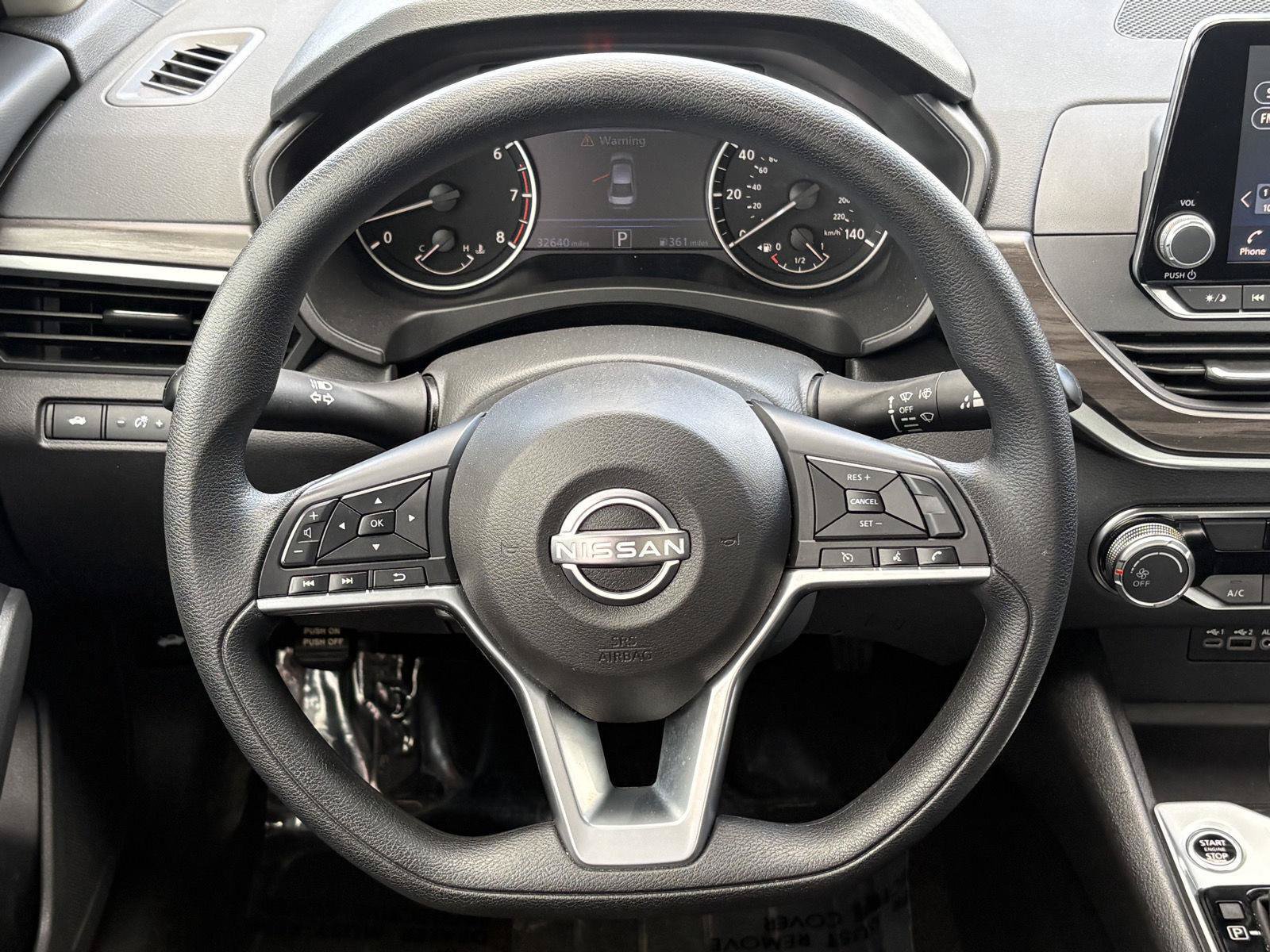 Used 2025 Nissan Altima 2.5 SV FWD image 11